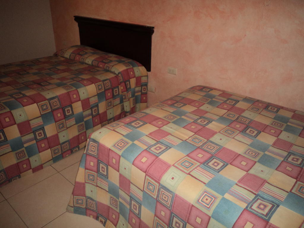 Hotel California ナボホア 部屋 写真